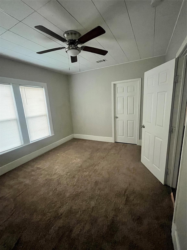 1401 Edison Street - Photo 3