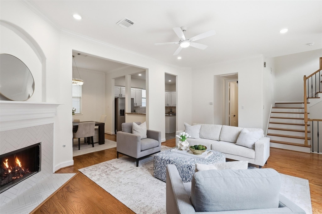 1110 Birdsall Street - Photo 0