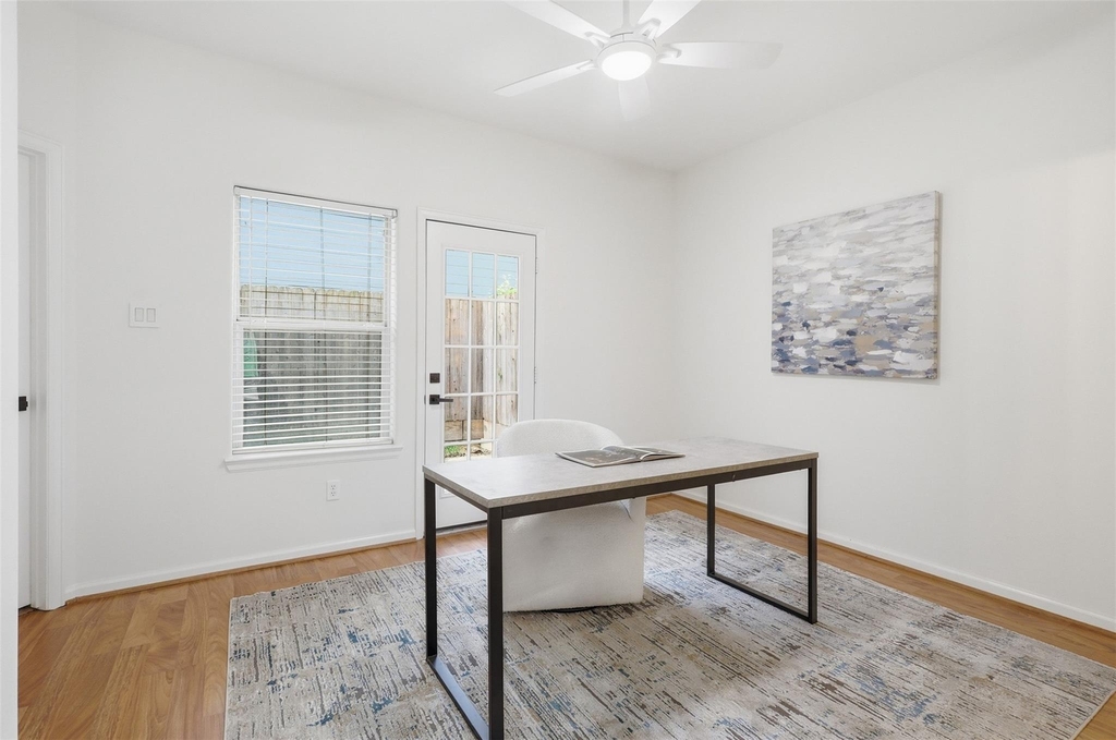 1110 Birdsall Street - Photo 2