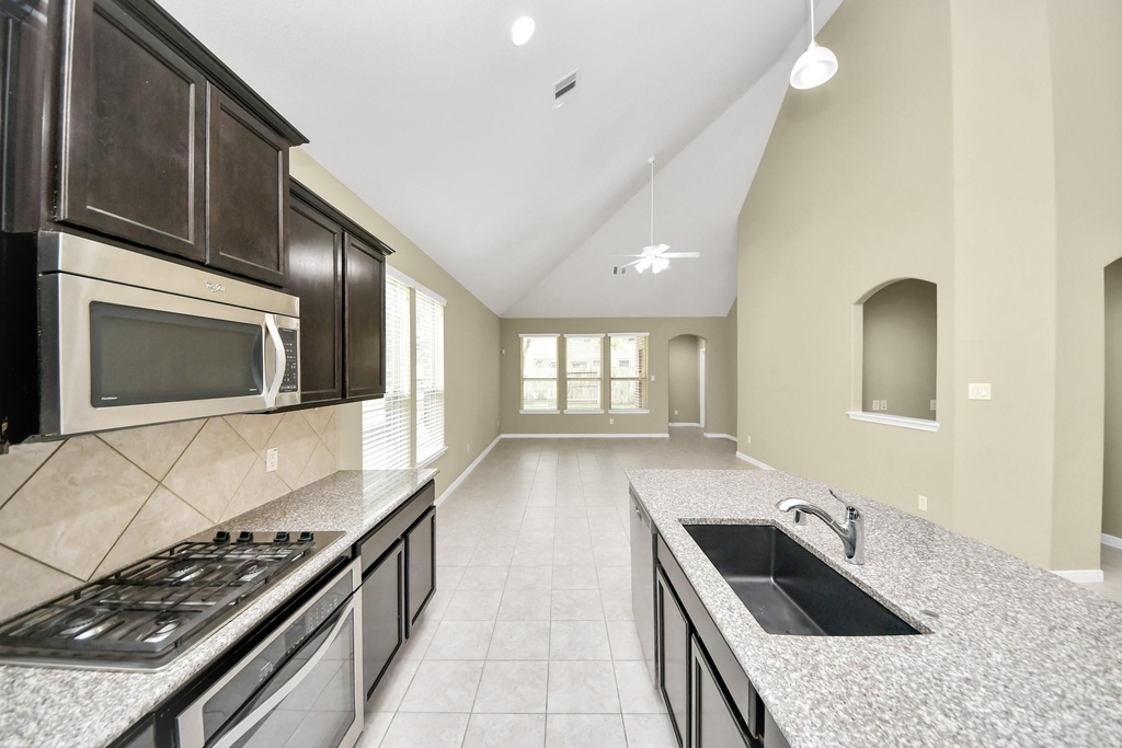 6418 Burgess Heights Lane - Photo 15