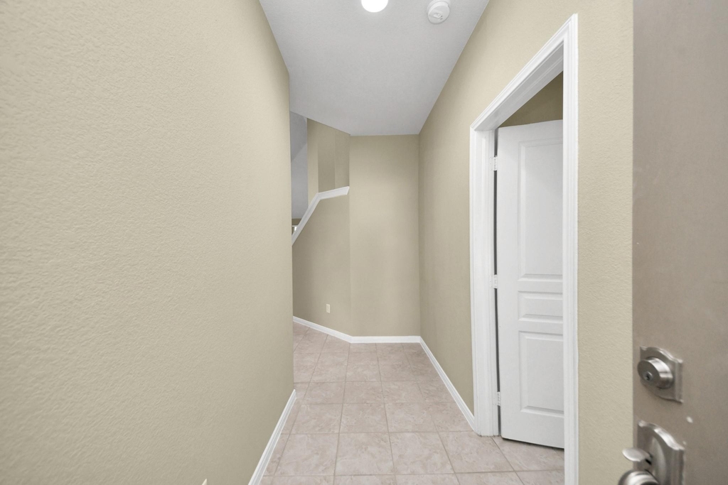 6418 Burgess Heights Lane - Photo 2