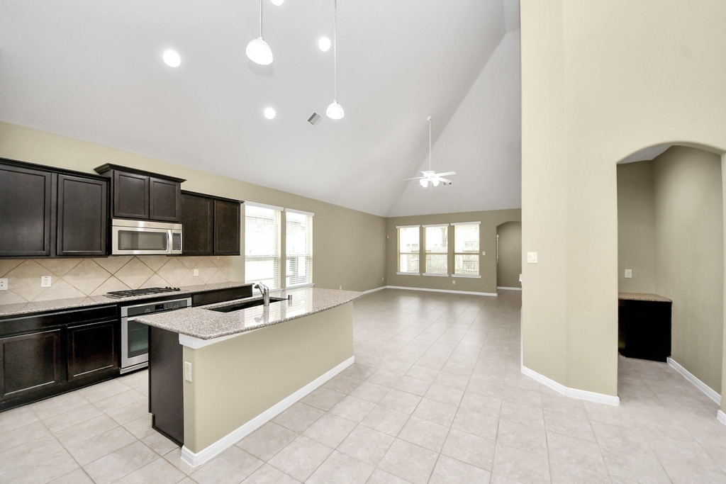6418 Burgess Heights Lane - Photo 10