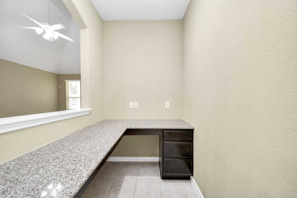 6418 Burgess Heights Lane - Photo 18