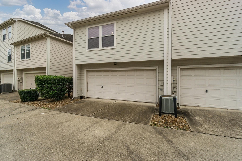 910 W Heights Hollow Lane - Photo 15