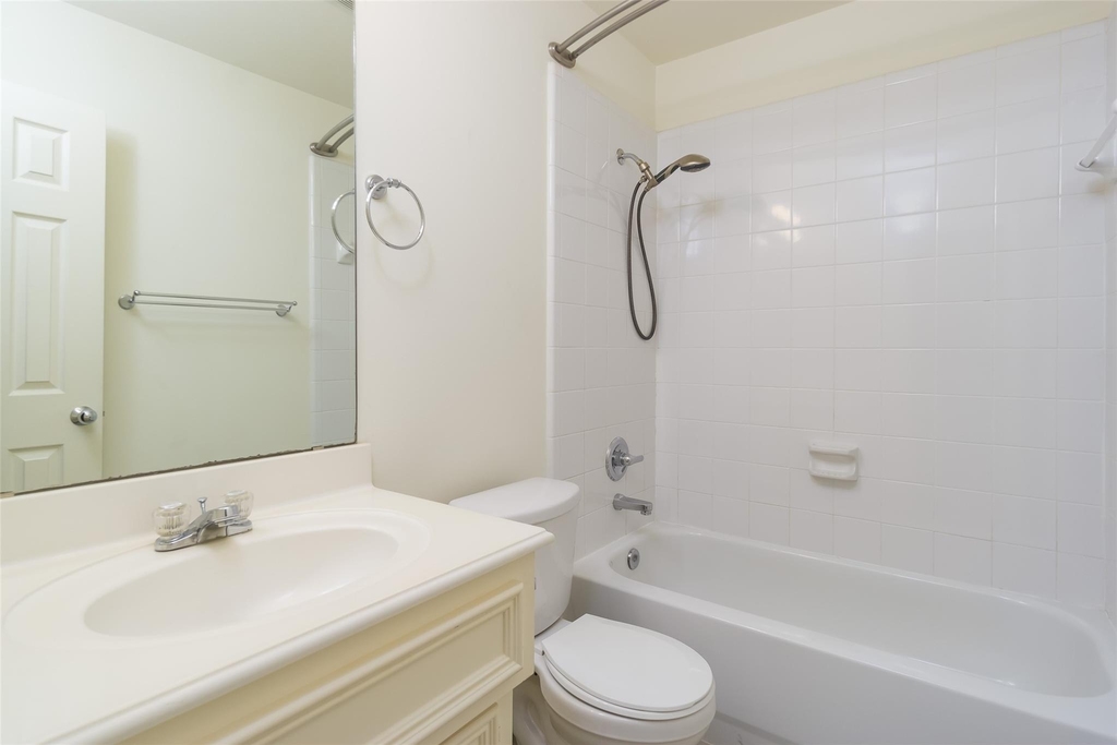 910 W Heights Hollow Lane - Photo 13