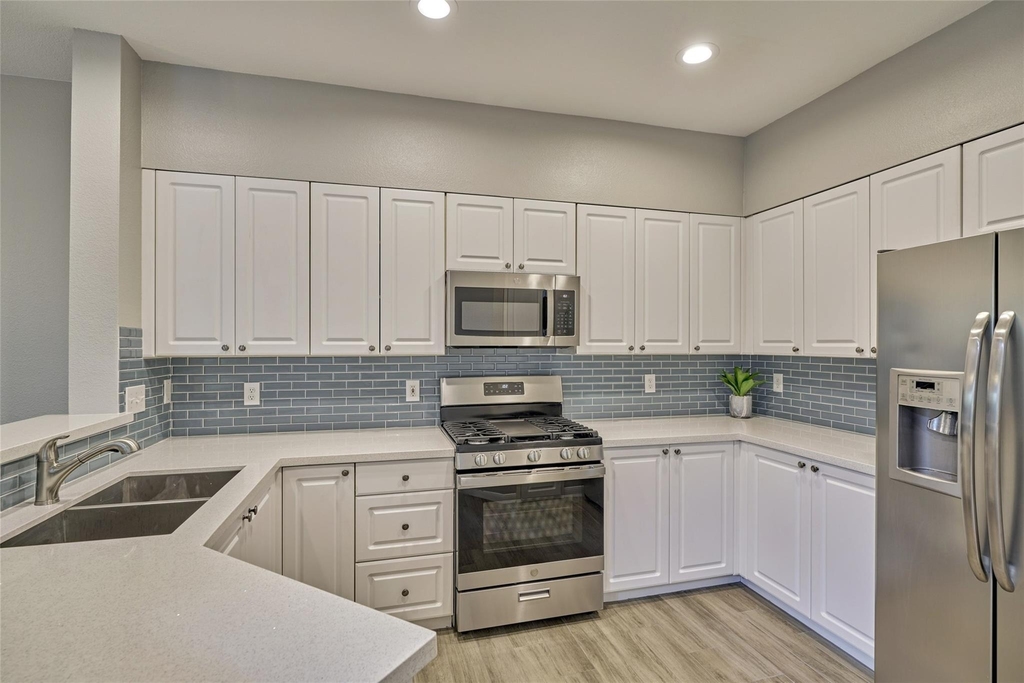 25 Scarlet Woods Court - Photo 4