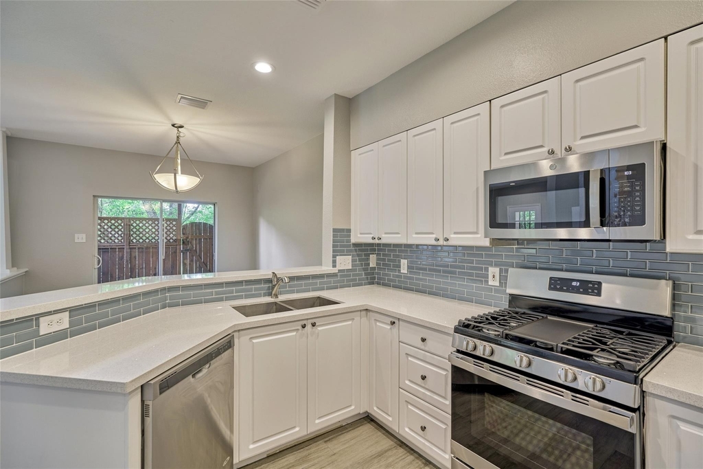 25 Scarlet Woods Court - Photo 13
