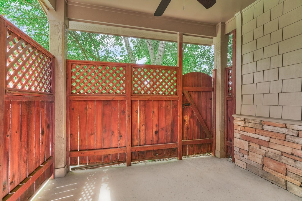 25 Scarlet Woods Court - Photo 36