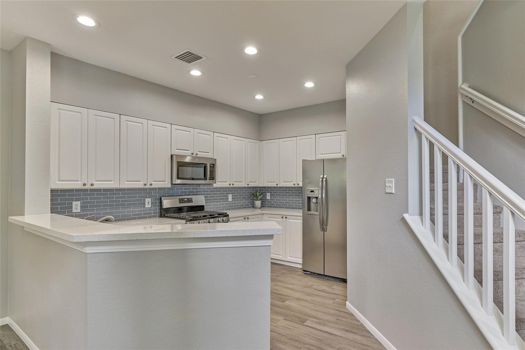 25 Scarlet Woods Court - Photo 10