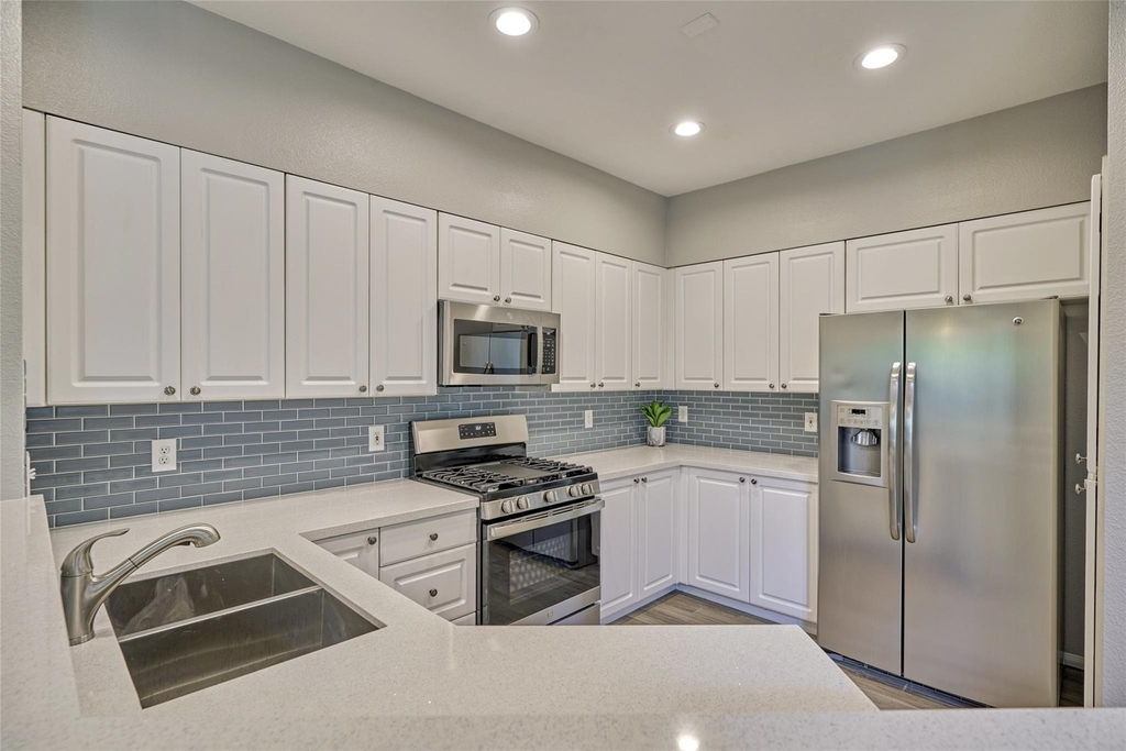 25 Scarlet Woods Court - Photo 7