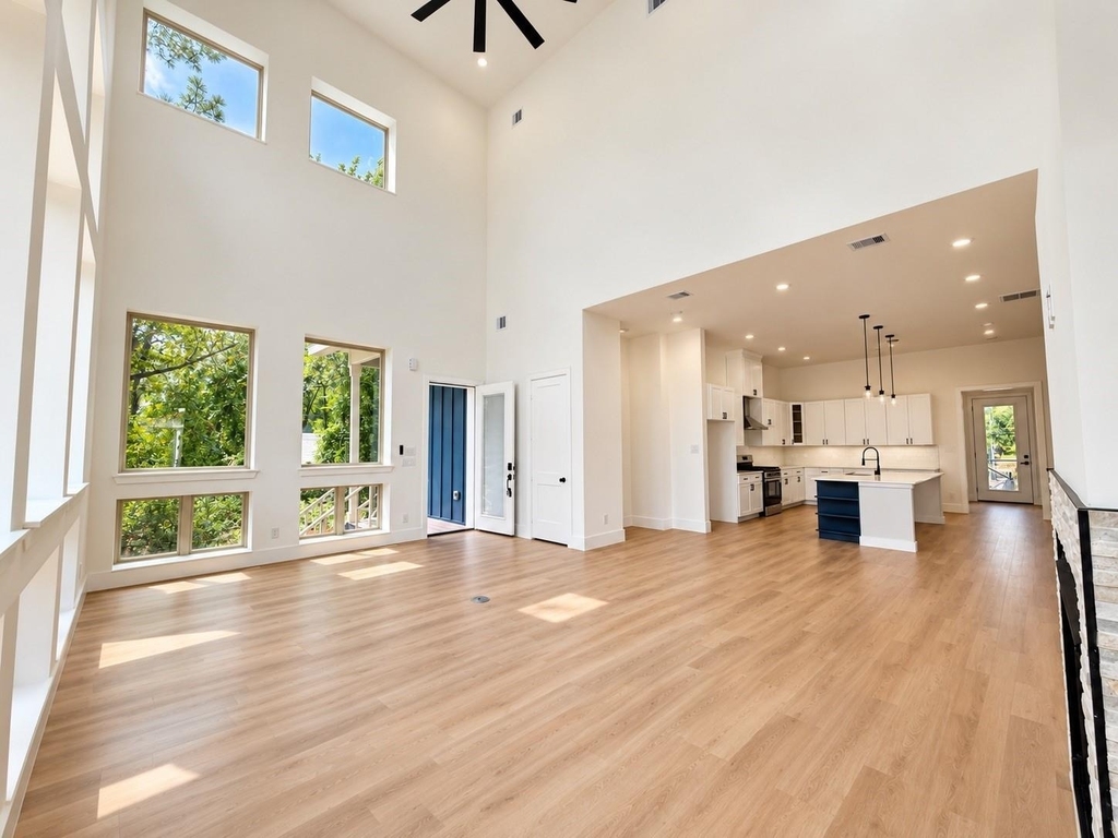 13523 Lakecrest Drive - Photo 4