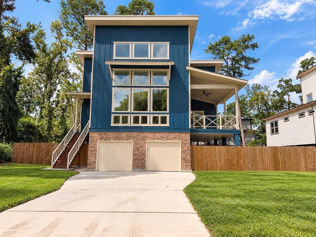 13523 Lakecrest Drive - Photo 2