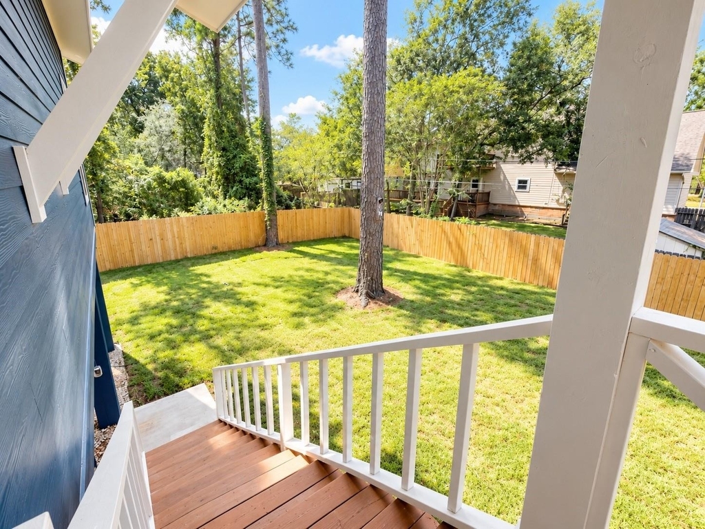 13523 Lakecrest Drive - Photo 32