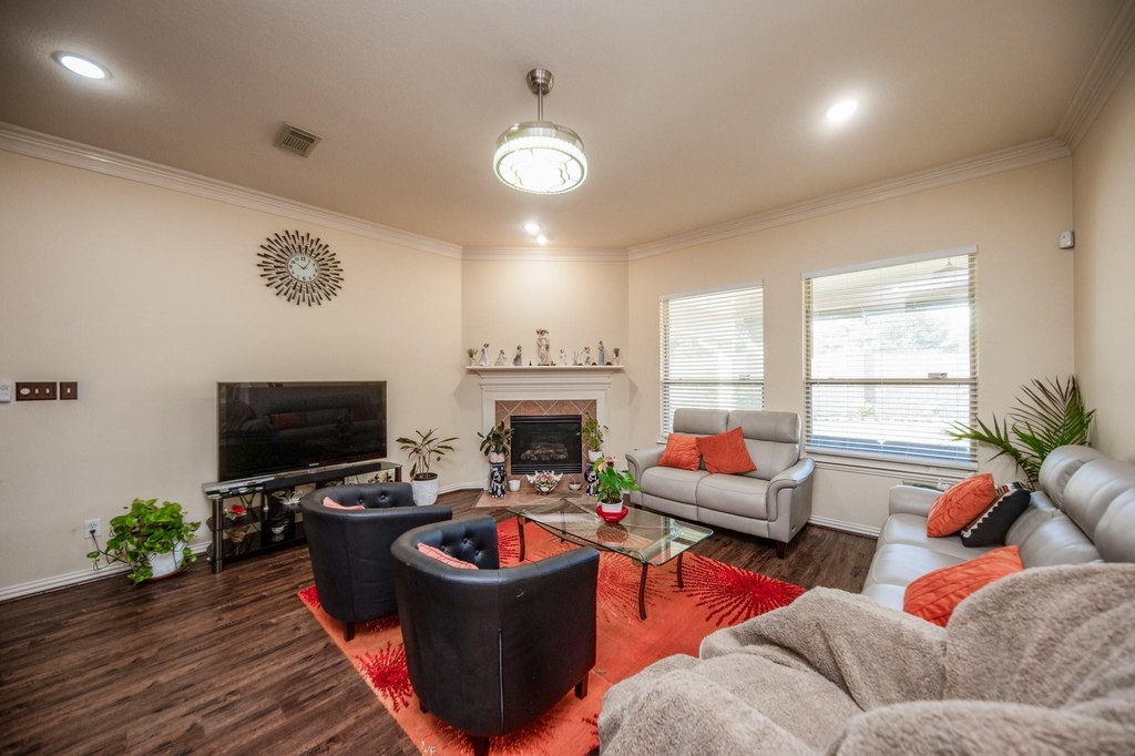 9034 Necklace Tree Lane - Photo 12