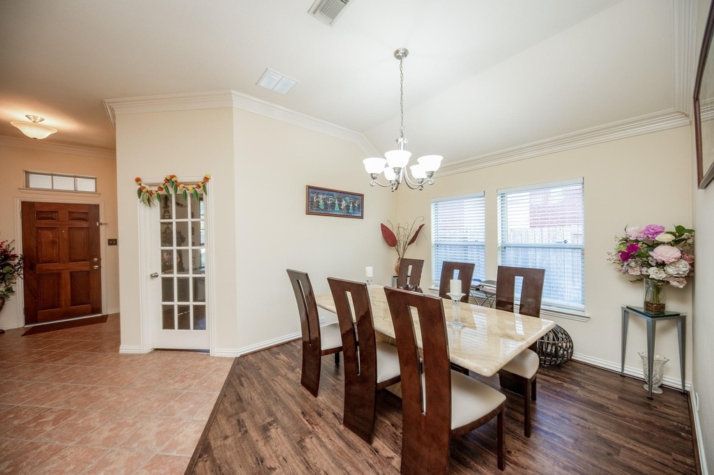 9034 Necklace Tree Lane - Photo 8