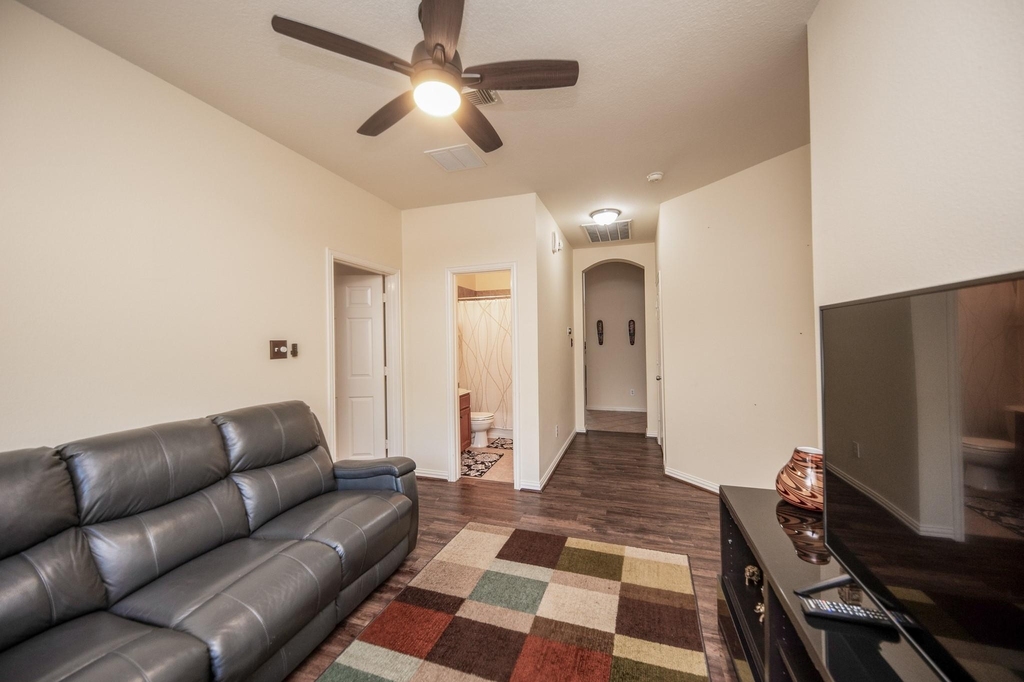 9034 Necklace Tree Lane - Photo 18