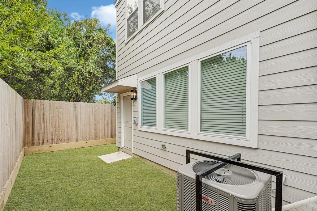 3227 Dennis Street - Photo 25
