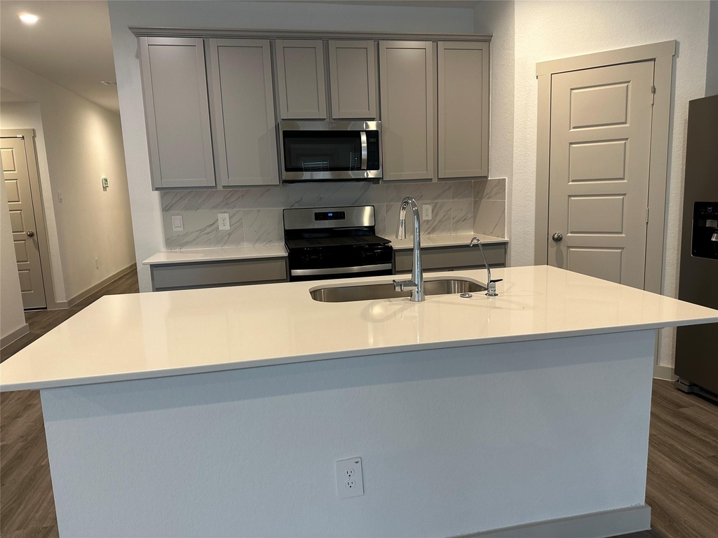 7814 Brumbly Lane - Photo 2