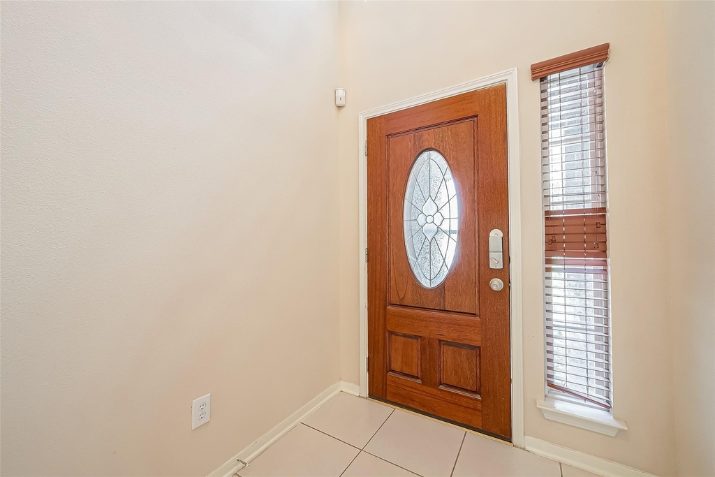 18635 Cypress Lake Village Drive - Photo 3