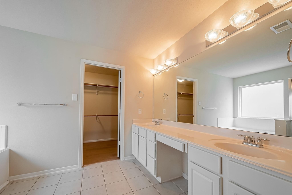 18635 Cypress Lake Village Drive - Photo 16