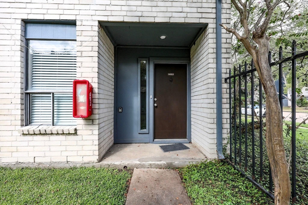 9009 Imogene Street - Photo 0