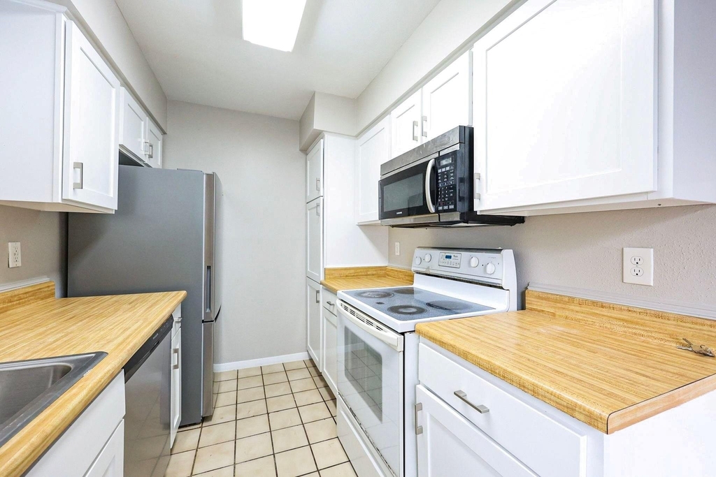 9009 Imogene Street - Photo 3