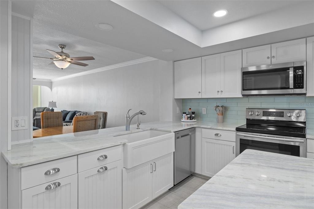 4650 Bay Boulevard - Photo 17