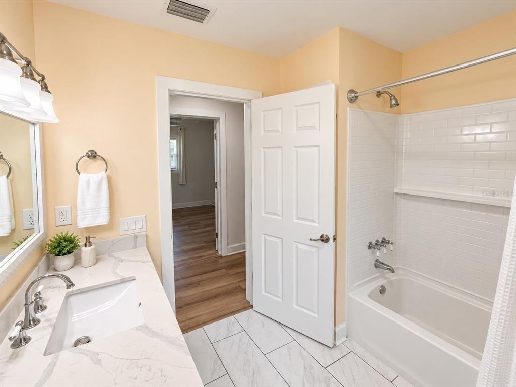 8807 Dyer Road - Photo 12