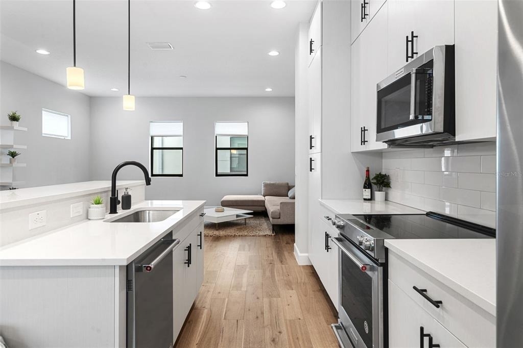 1332 W Gray Street - Photo 12