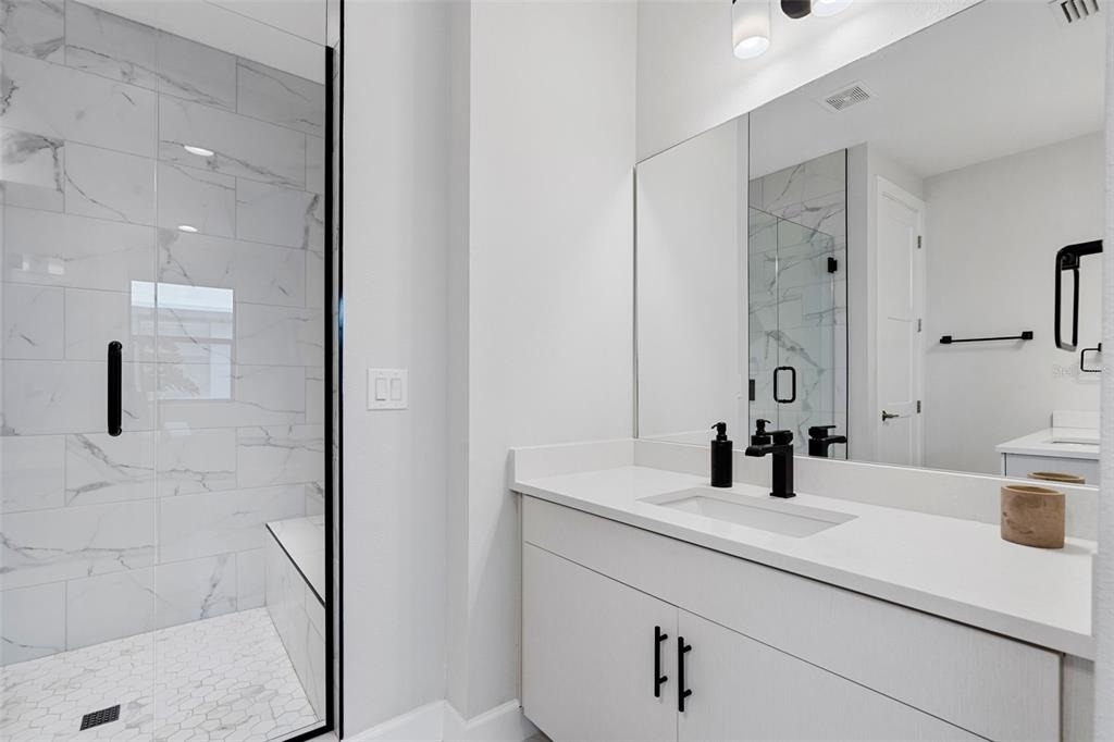 1332 W Gray Street - Photo 17