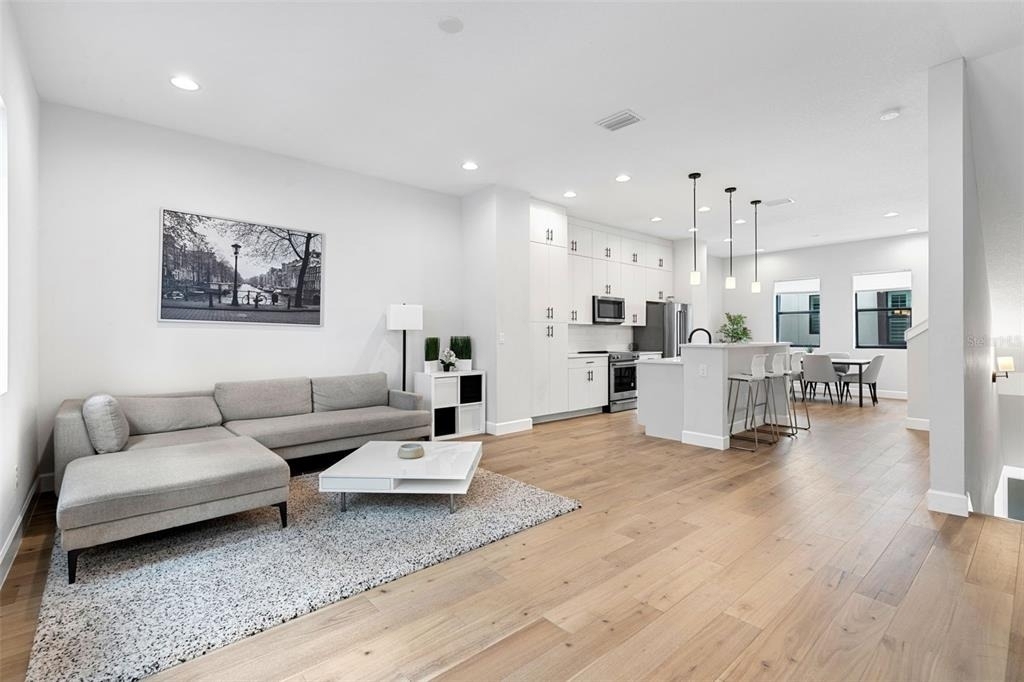 1332 W Gray Street - Photo 8