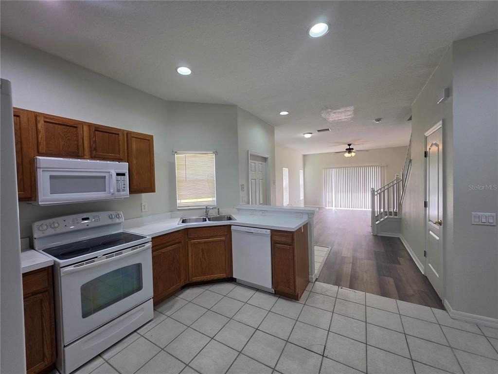 6731 Lake Rochester Lane - Photo 5