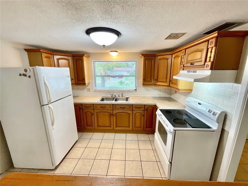 8034 Jasmine Boulevard - Photo 4