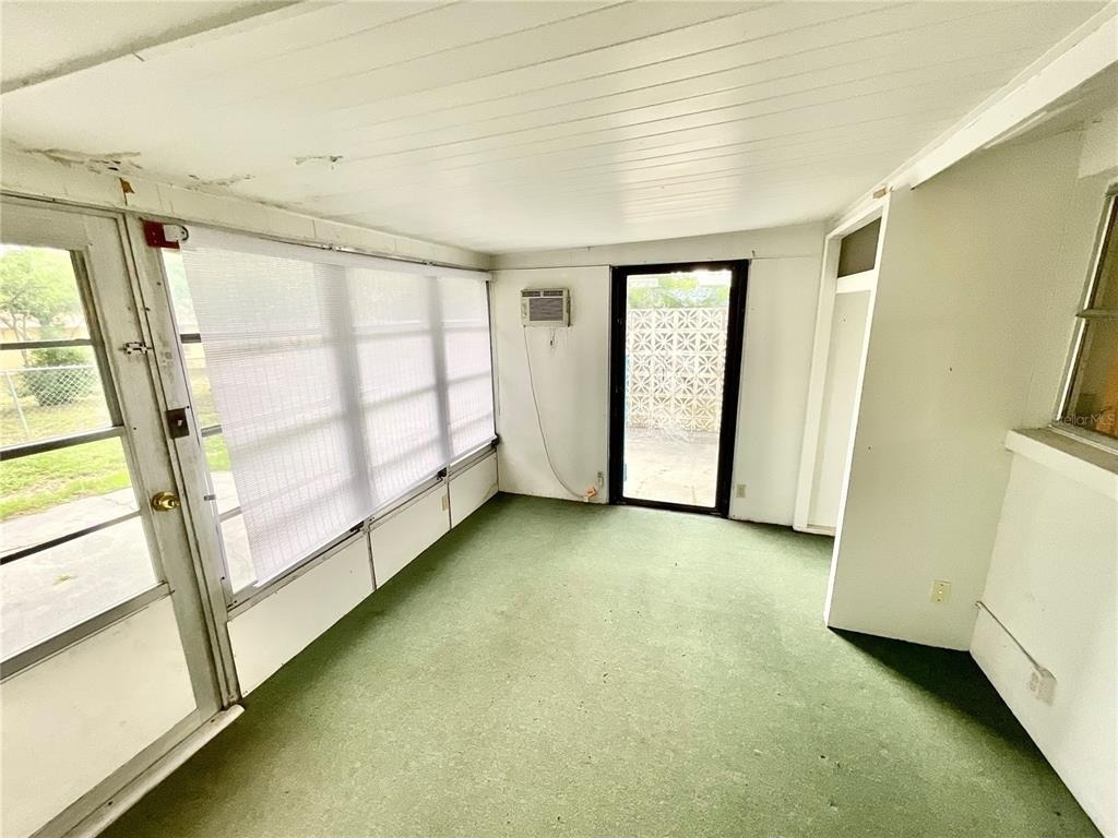 8034 Jasmine Boulevard - Photo 12