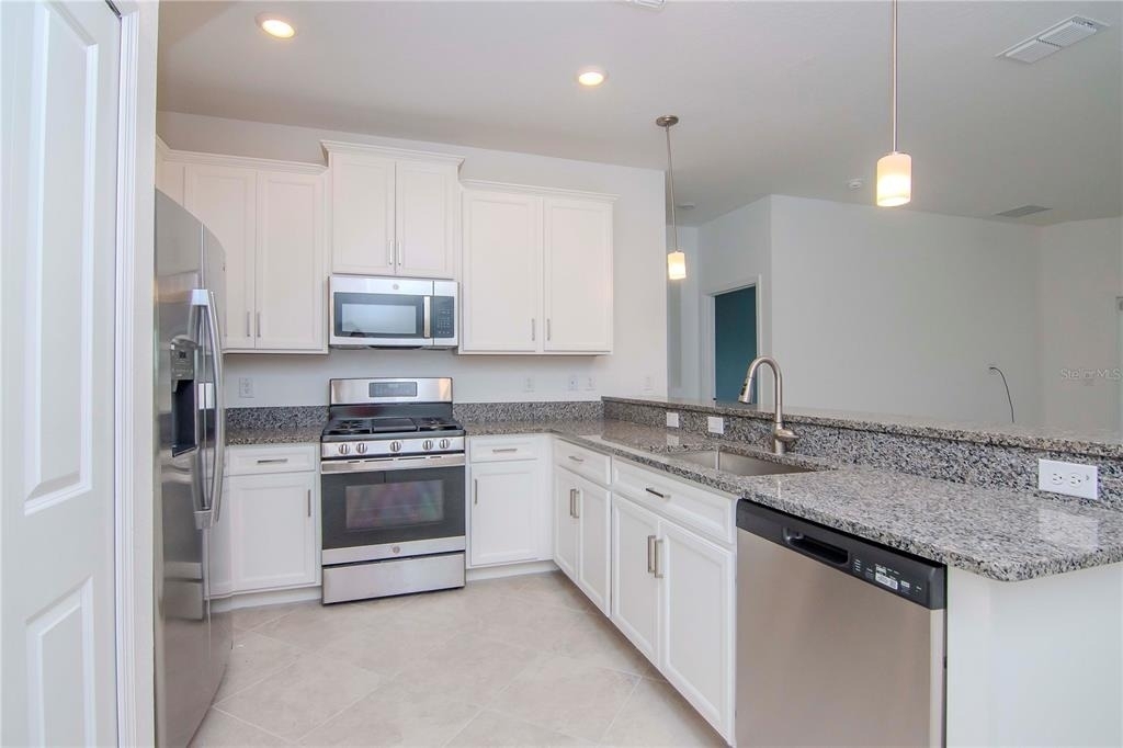 3210 Bryant Park Drive - Photo 5
