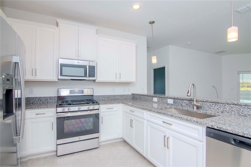 3210 Bryant Park Drive - Photo 7