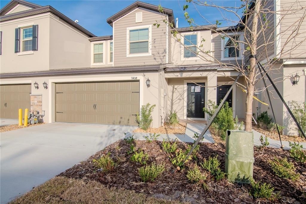 3210 Bryant Park Drive - Photo 2
