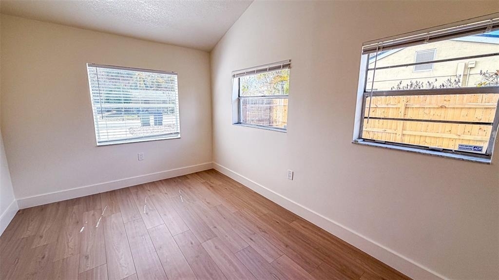 4211 W Bay View Avenue - Photo 7