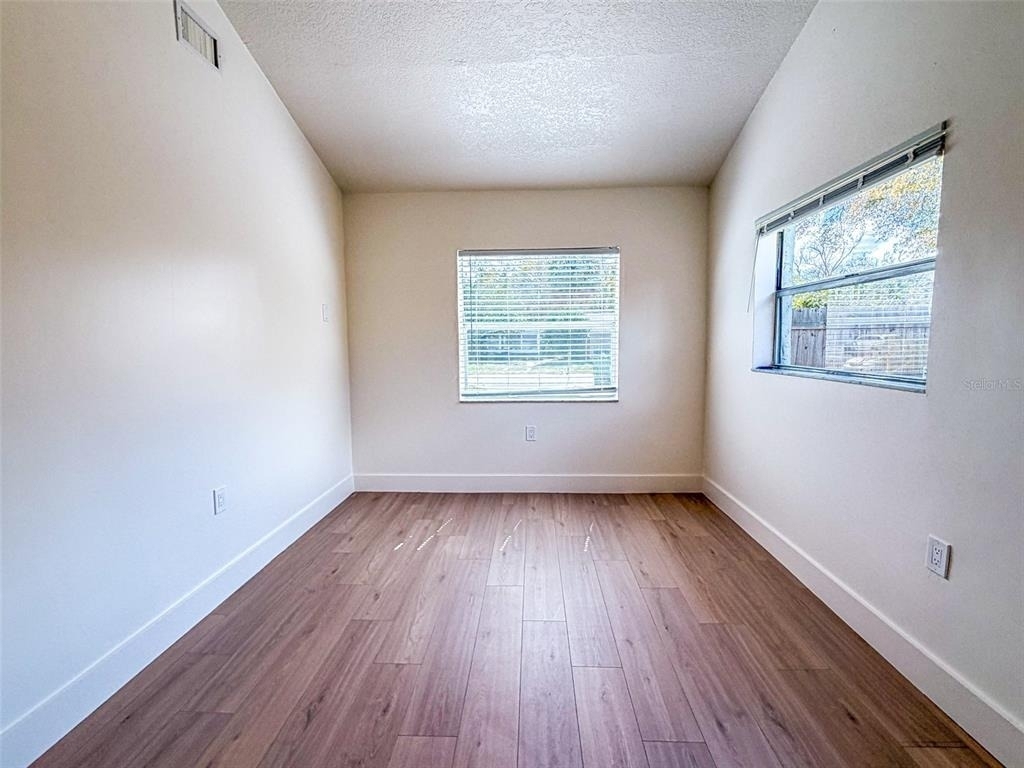 4211 W Bay View Avenue - Photo 8