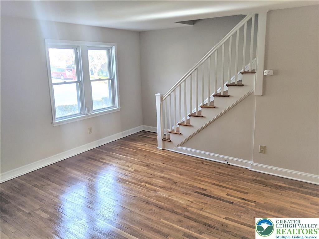703 Spring Street - Photo 2