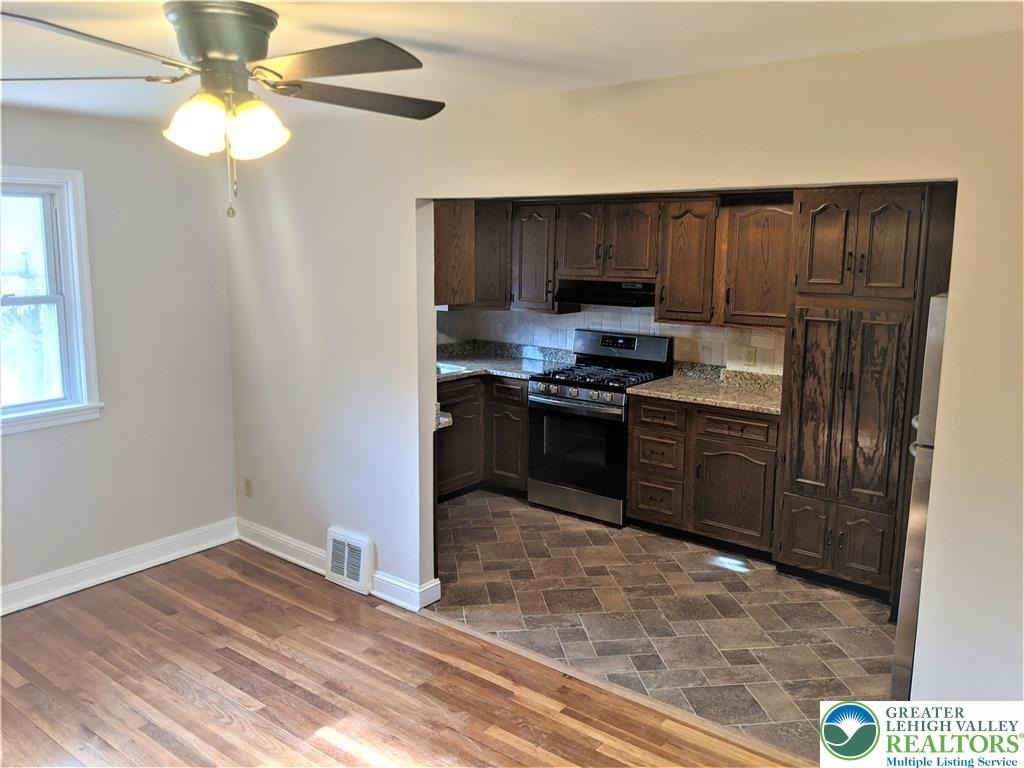 703 Spring Street - Photo 6