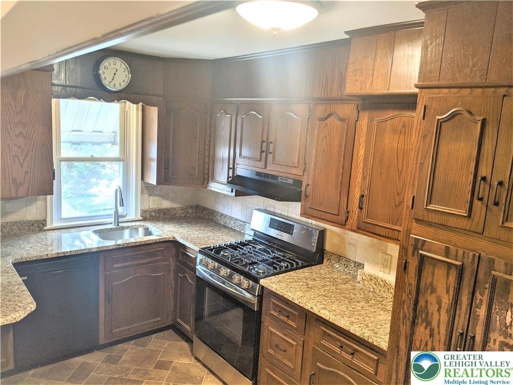 703 Spring Street - Photo 8