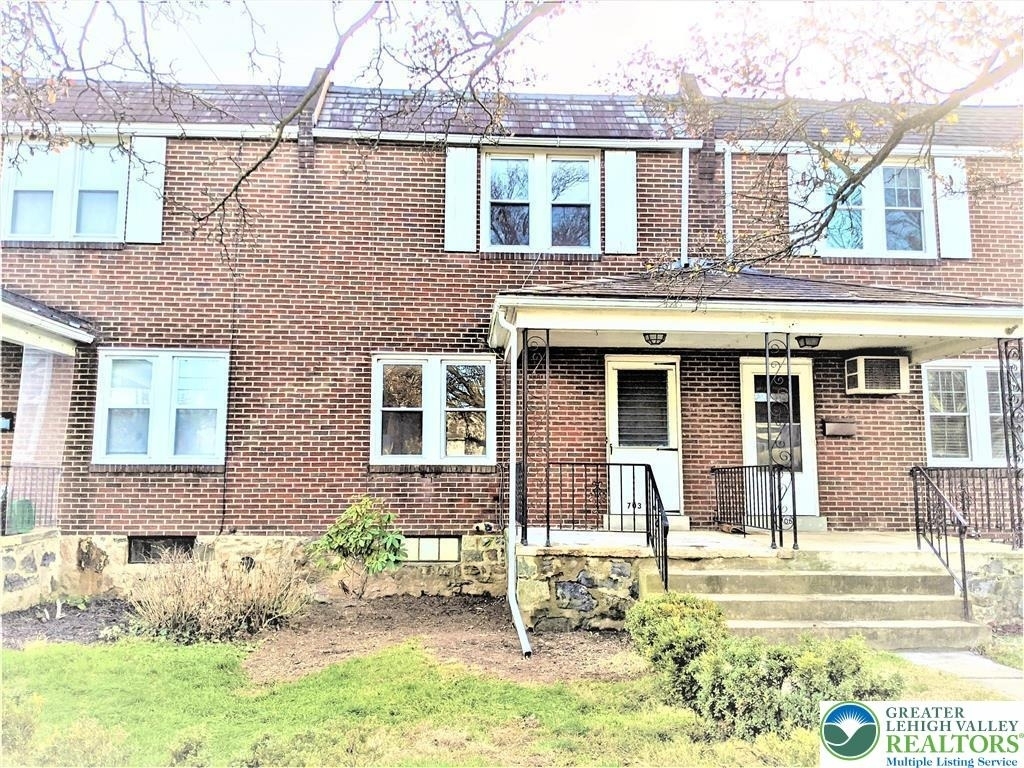 703 Spring Street - Photo 0