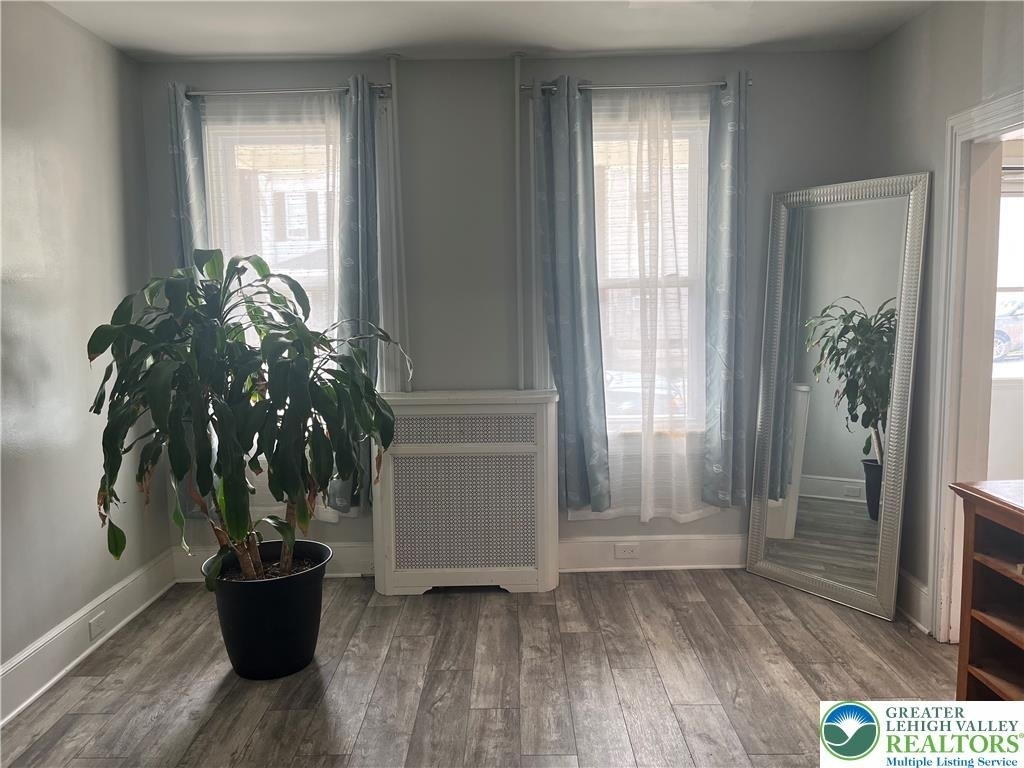 528 Centre Street - Photo 4