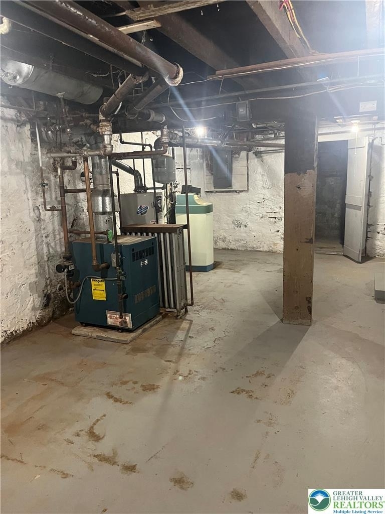 528 Centre Street - Photo 26