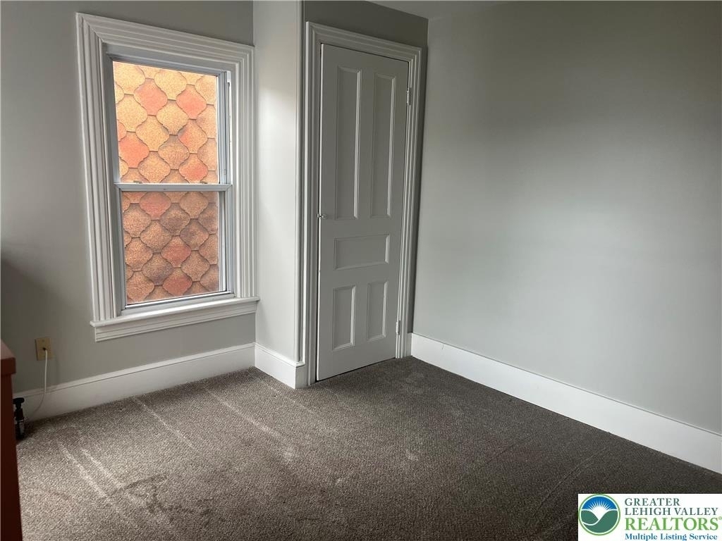528 Centre Street - Photo 16