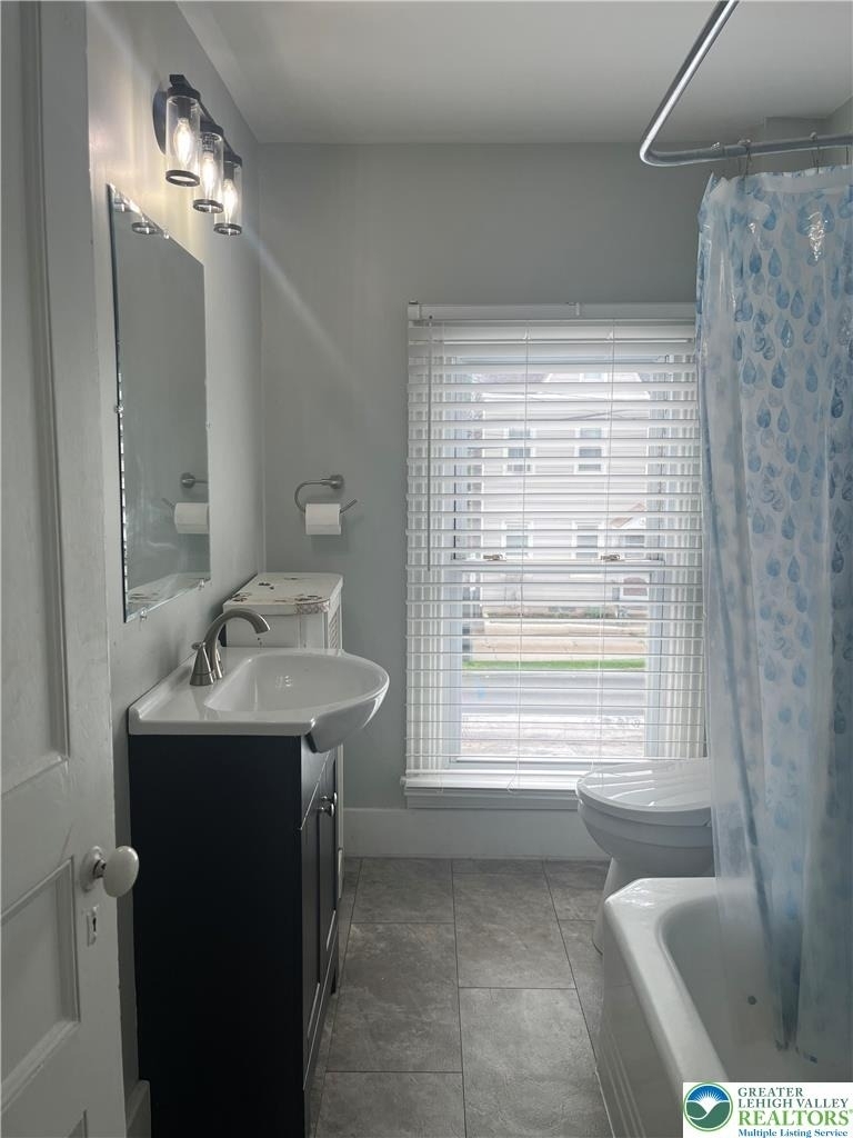 528 Centre Street - Photo 19