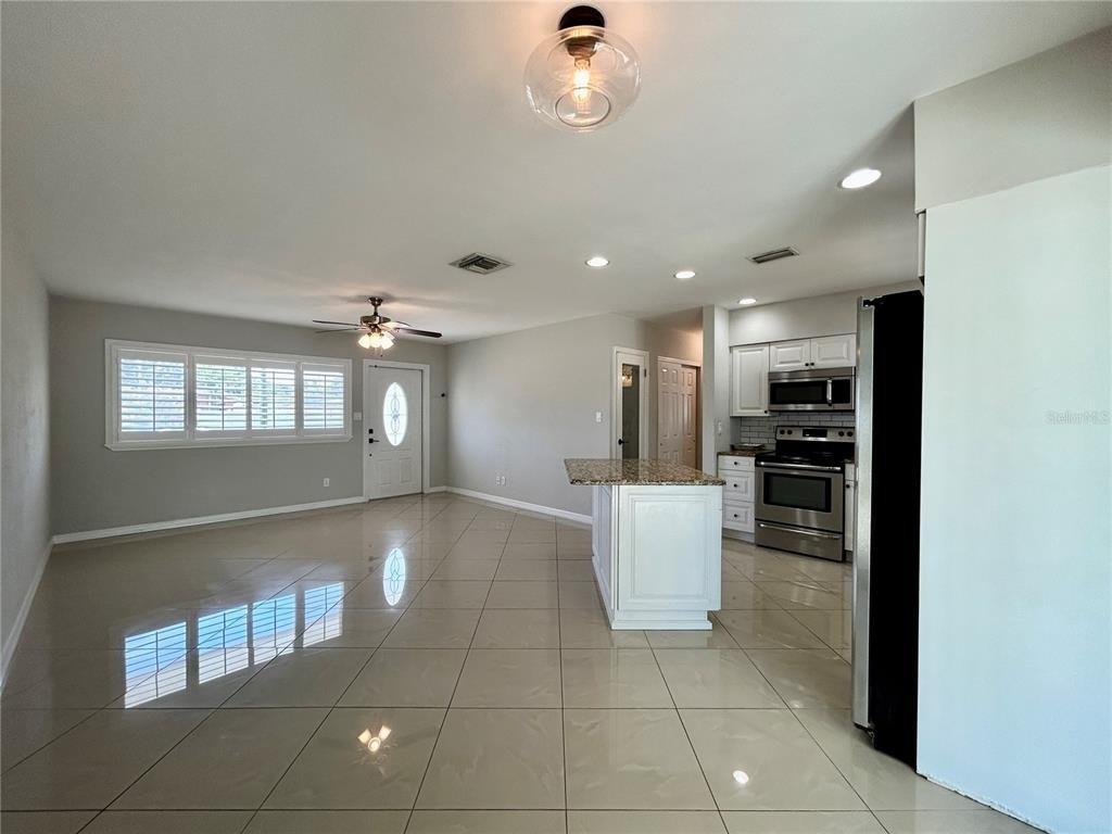 295 59th Avenue Ne - Photo 4
