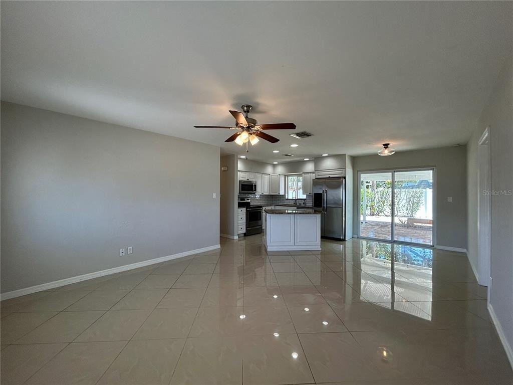 295 59th Avenue Ne - Photo 3