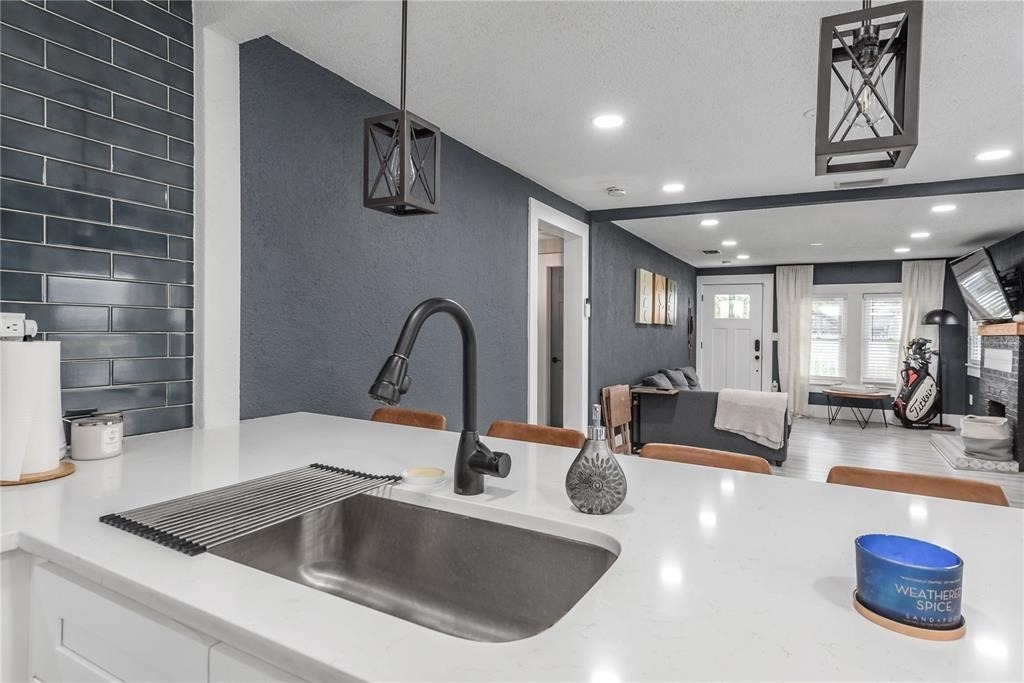 806 E Hamilton Avenue - Photo 9